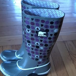 Rain boots